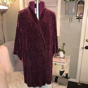 Soma bath robe. Maroon burn out velvet. Buy one get one free, see description